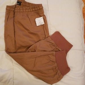 Khaki Capri